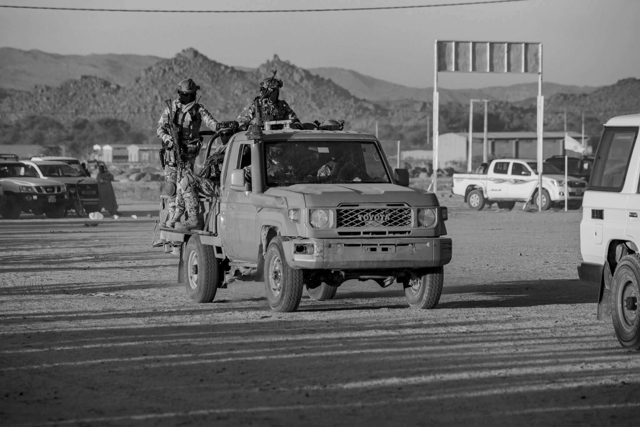 "L'AES autorise sa force unifiée à neutraliser tout aéronef qui violerait l'espace confédéral."