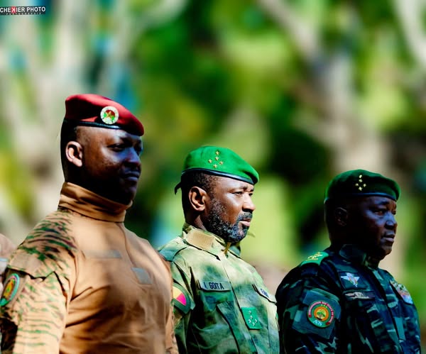 COMMUNIQUÉ DE LA AES RELATIF À L’ATTAQUE ARMÉE DES ÉTATS-UNIS D’AMÉRIQUE CONTRE LA RÉPUBLIQUE BOLIVARIENNE DU VENEZUELA